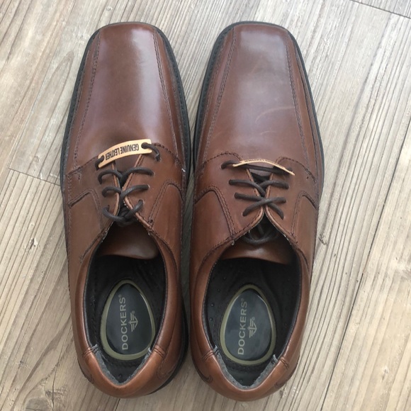 NWOT Dockers Men’s Brown Dress Shoe - Picture 3 of 7